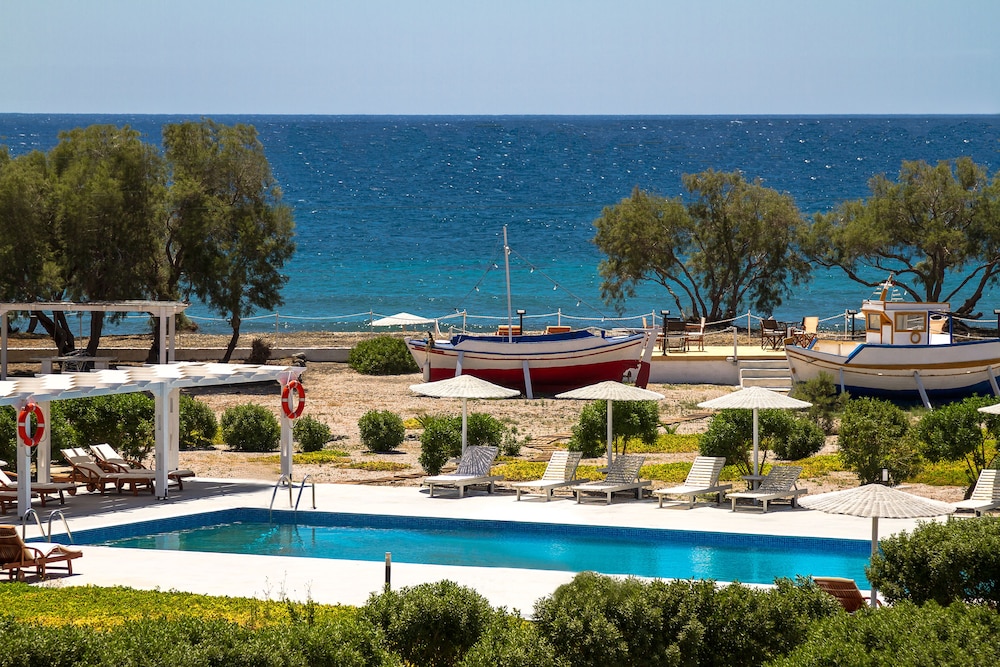 Sea Sound - White Katikies — Swimming pool in Aghios Georgios (Santorini), South Aegean