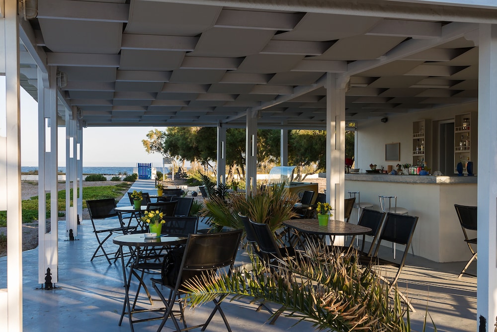 Sea Sound - White Katikies — Restaurant & bars in Aghios Georgios (Santorini), South Aegean