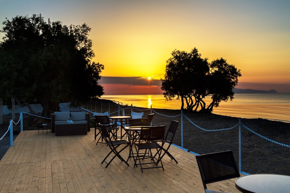 Sea Sound - White Katikies — Restaurant & bars in Aghios Georgios (Santorini), South Aegean