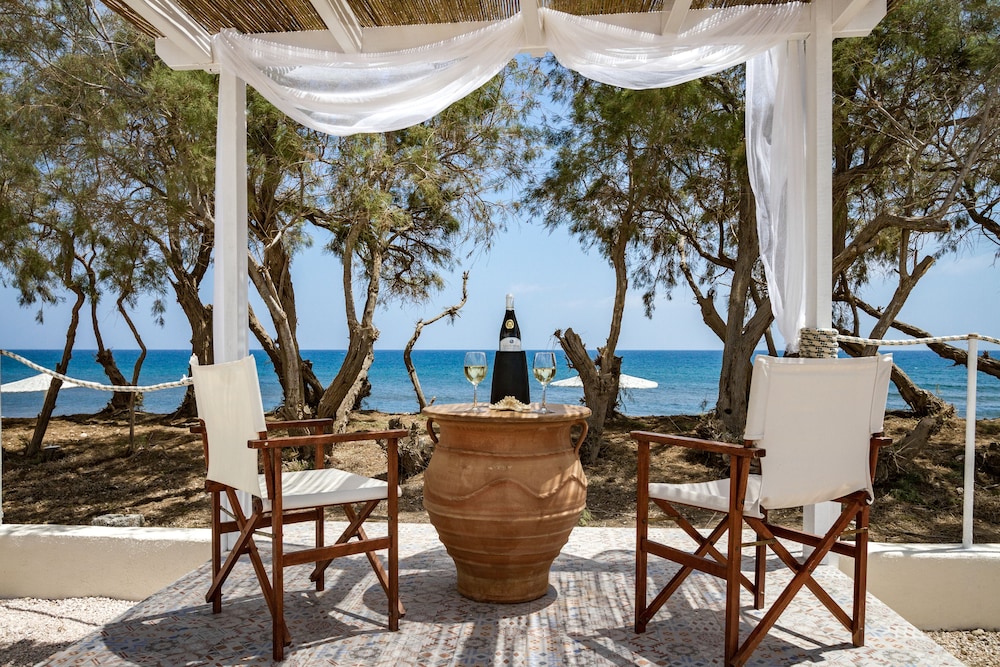 Sea Sound - White Katikies — Beach in Aghios Georgios (Santorini), South Aegean