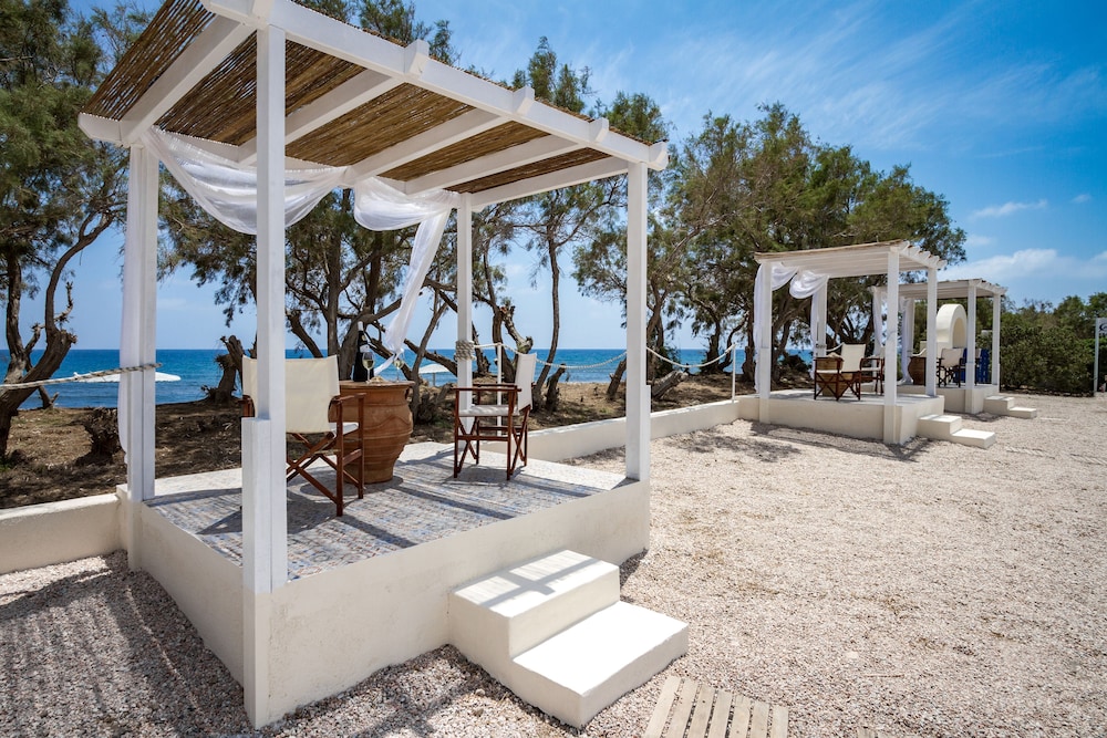 Sea Sound - White Katikies — Beach in Aghios Georgios (Santorini), South Aegean