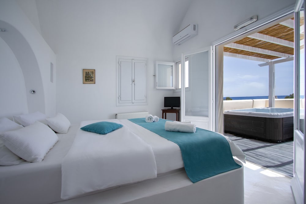 Sea Sound - White Katikies — Hotel rooms in Aghios Georgios (Santorini), South Aegean