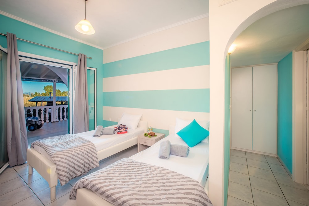 Herodotos Studios — Hotel rooms in Keri, Ionian Islands
