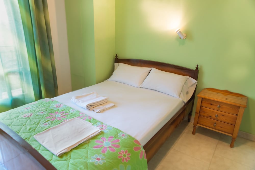 Herodotos Studios — Hotel rooms in Keri, Ionian Islands