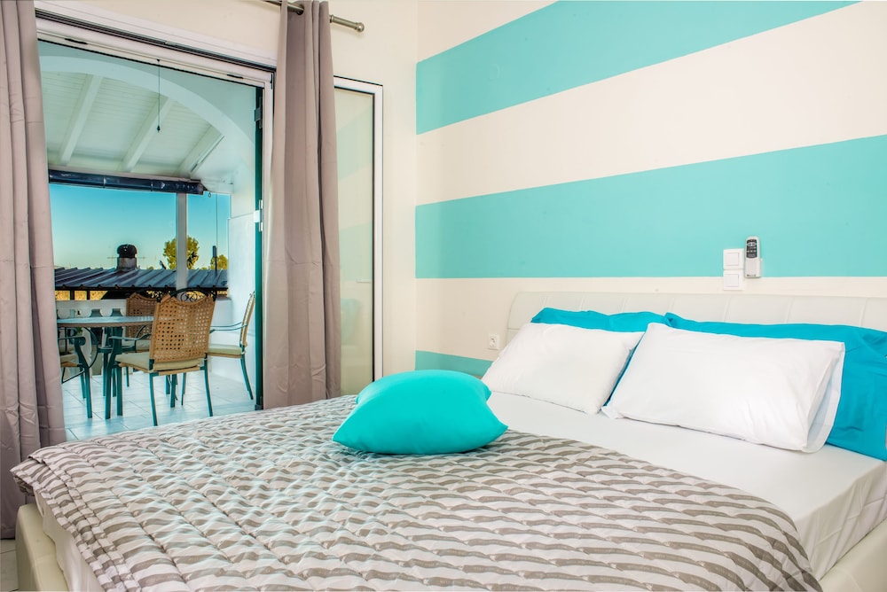 Herodotos Studios — Hotel rooms in Keri, Ionian Islands