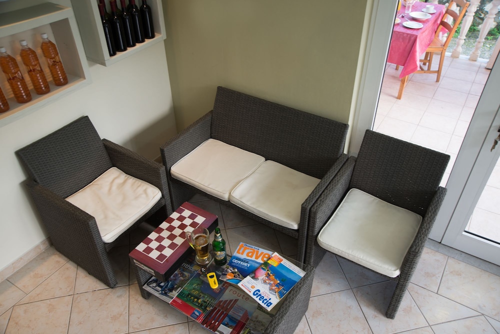 Herodotos Studios — Restaurant & bars in Keri, Ionian Islands