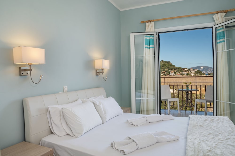 Herodotos Studios — Hotel rooms in Keri, Ionian Islands
