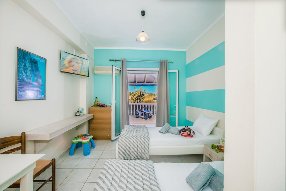Herodotos Studios — Hotel rooms in Keri, Ionian Islands