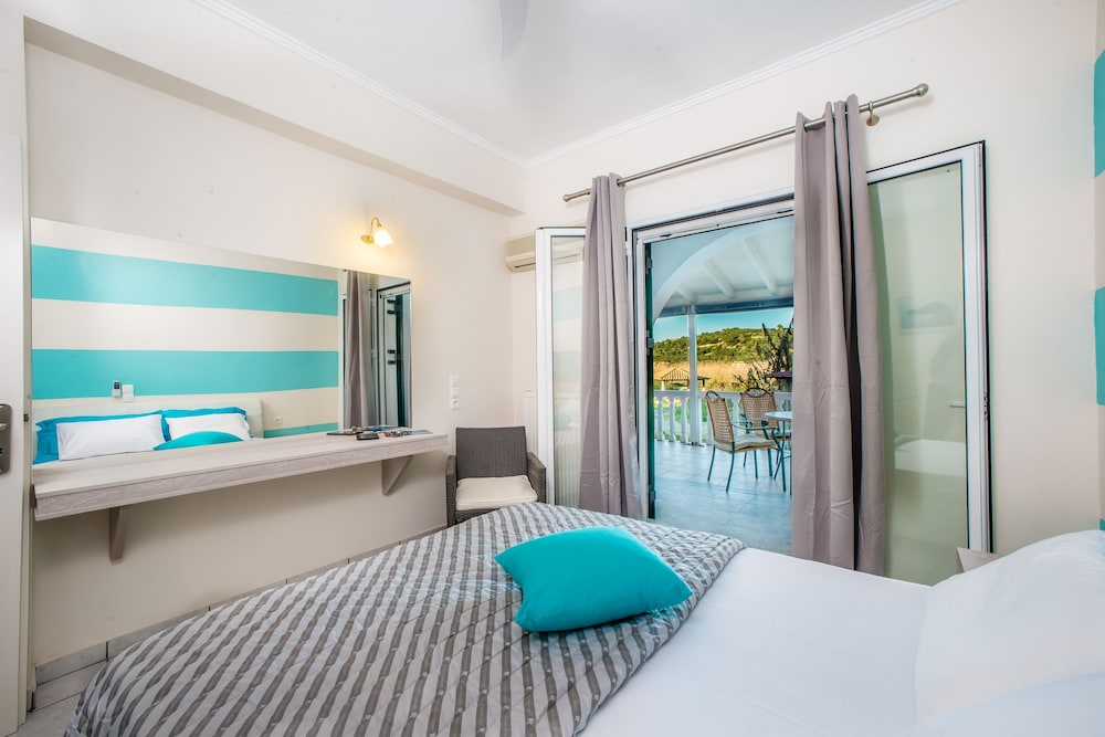 Herodotos Studios — Hotel rooms in Keri, Ionian Islands