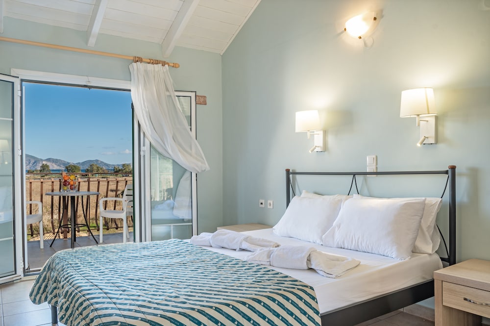 Herodotos Studios — Hotel rooms in Keri, Ionian Islands