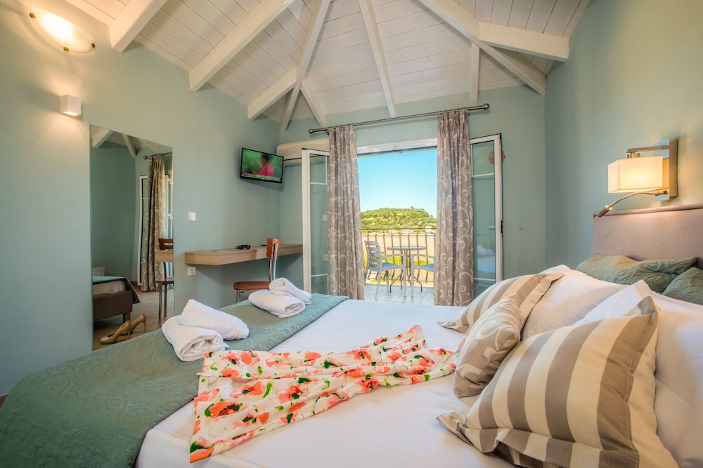 Herodotos Studios — Hotel rooms in Keri, Ionian Islands