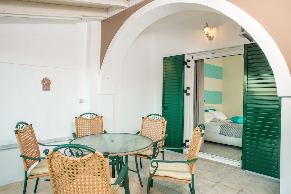 Herodotos Studios — Hotel rooms in Keri, Ionian Islands