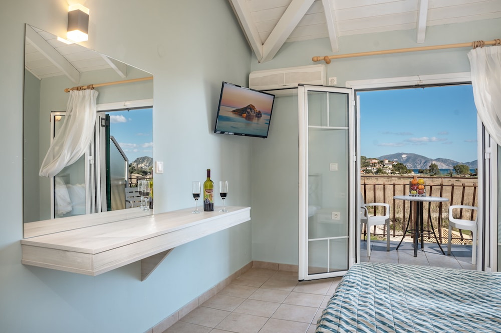 Herodotos Studios — Hotel rooms in Keri, Ionian Islands