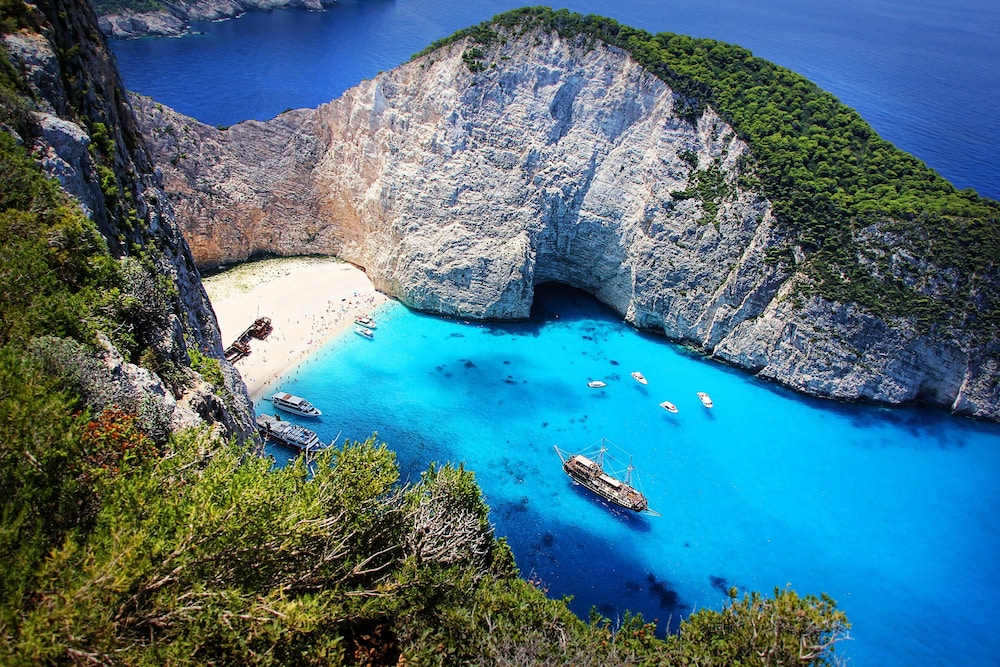Herodotos Studios — Beach in Keri, Ionian Islands