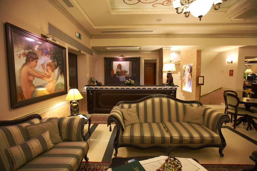 Theofilos Paradise Boutique Hotel — Hotel building in Lesvos Island