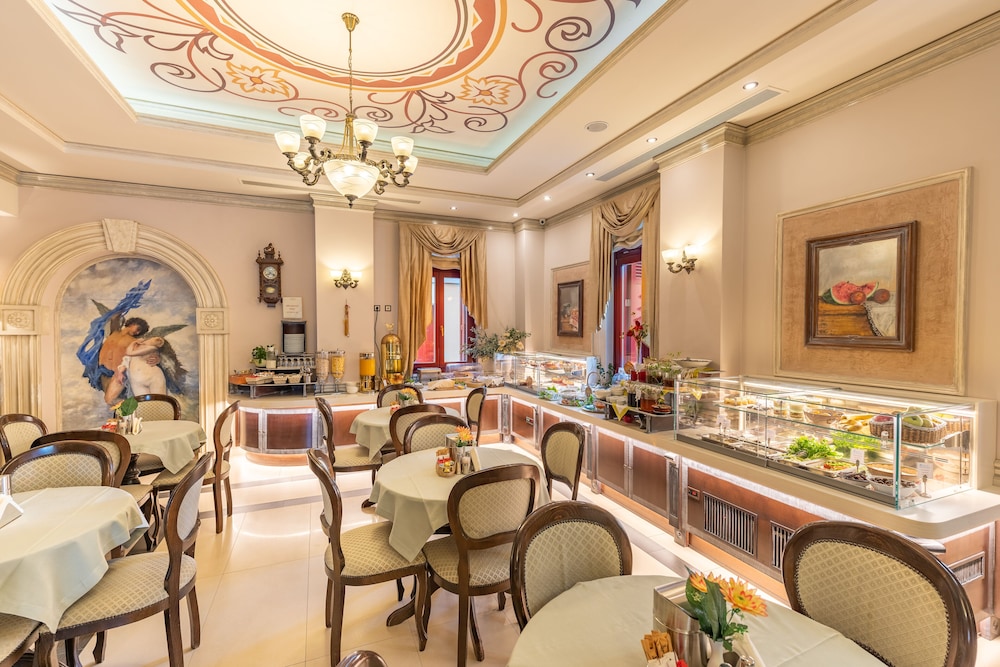 Theofilos Paradise Boutique Hotel — Hotel building in Lesvos Island