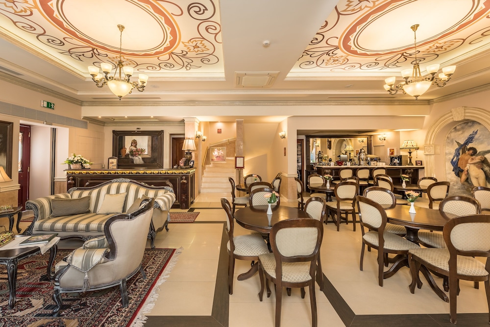 Theofilos Paradise Boutique Hotel — Hotel building in Lesvos Island