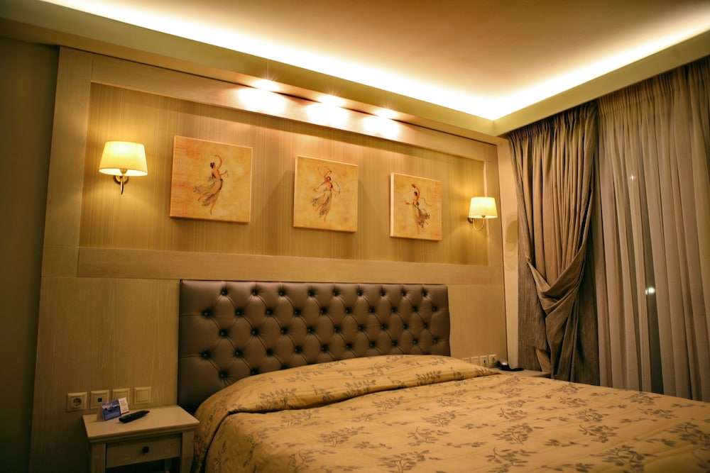Theofilos Paradise Boutique Hotel — Hotel rooms in Lesvos Island