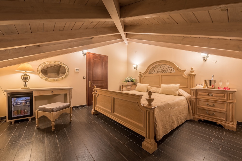 Theofilos Paradise Boutique Hotel — Hotel rooms in Lesvos Island