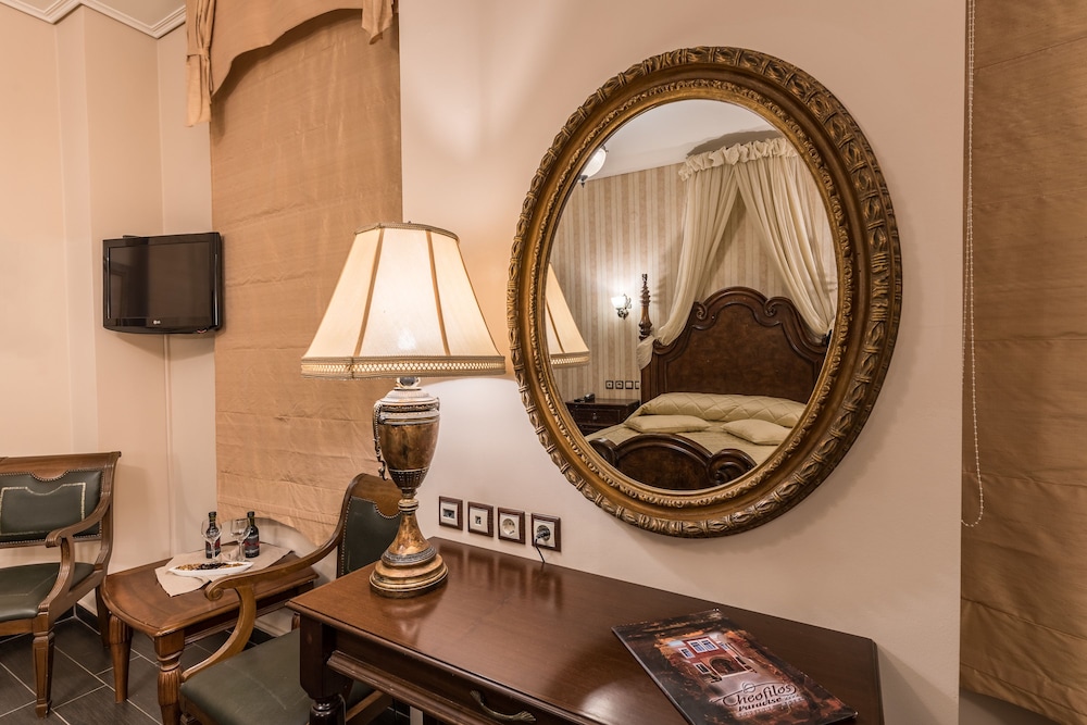 Theofilos Paradise Boutique Hotel — Hotel rooms in Lesvos Island