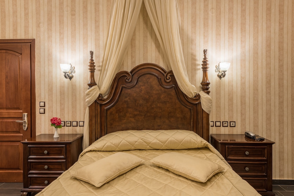 Theofilos Paradise Boutique Hotel — Hotel rooms in Lesvos Island