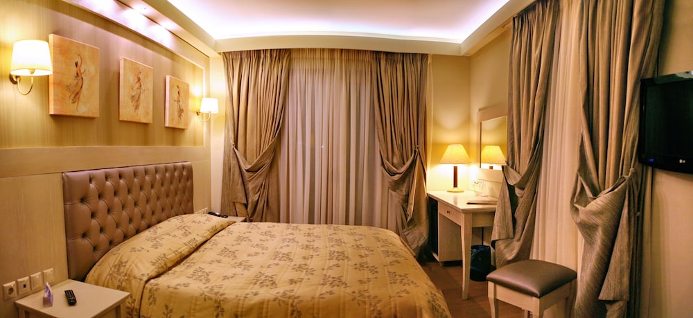 Theofilos Paradise Boutique Hotel — Hotel rooms in Lesvos Island