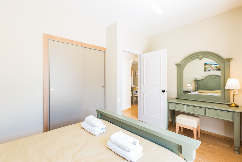 Trefon Hotel Apartments and Suites — Rooms in Rethymnon