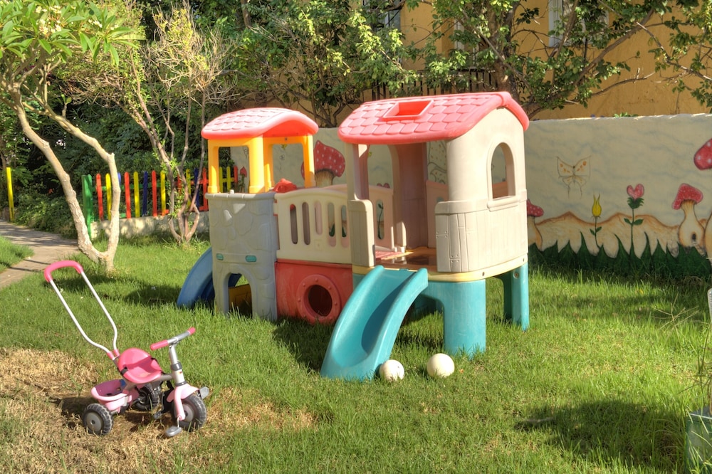 Trefon Hotel Apartments and Suites — Outdoor in Rethymnon