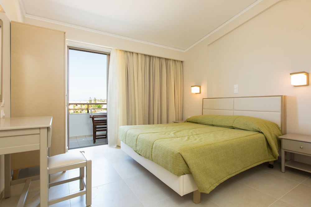 Trefon Hotel Apartments and Suites — Rooms in Rethymnon