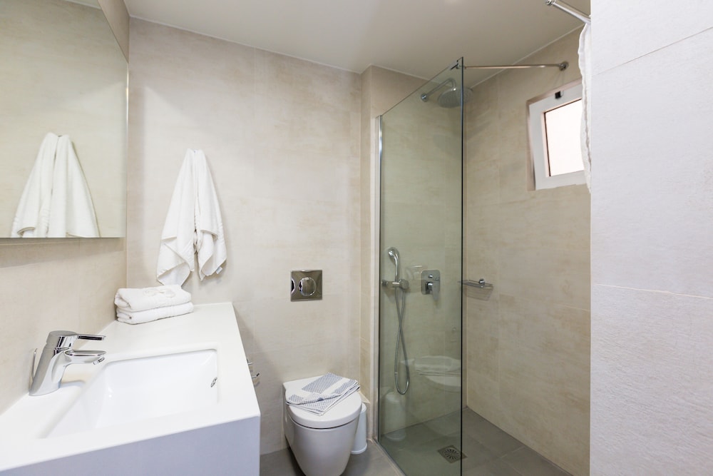 Trefon Hotel Apartments and Suites — Rooms in Rethymnon