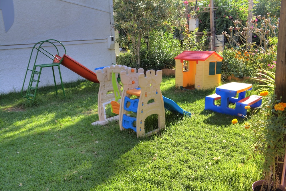 Trefon Hotel Apartments and Suites — Outdoor in Rethymnon