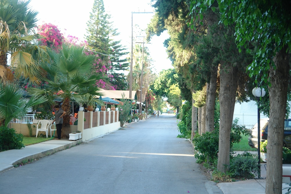 Trefon Hotel Apartments and Suites — Outdoor in Rethymnon