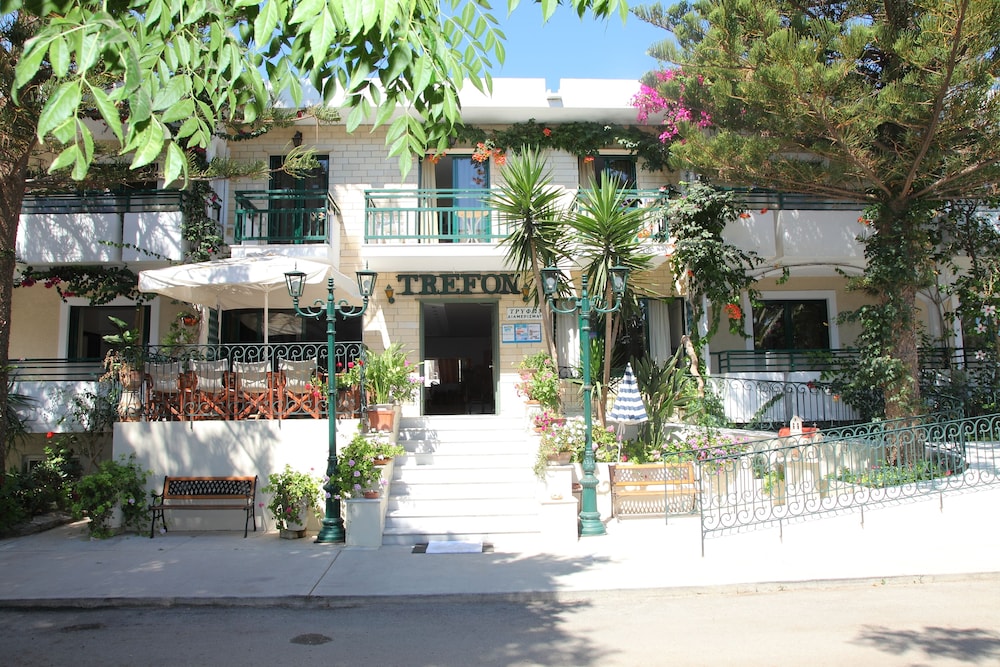 Trefon Hotel Apartments and Suites — Outdoor in Rethymnon