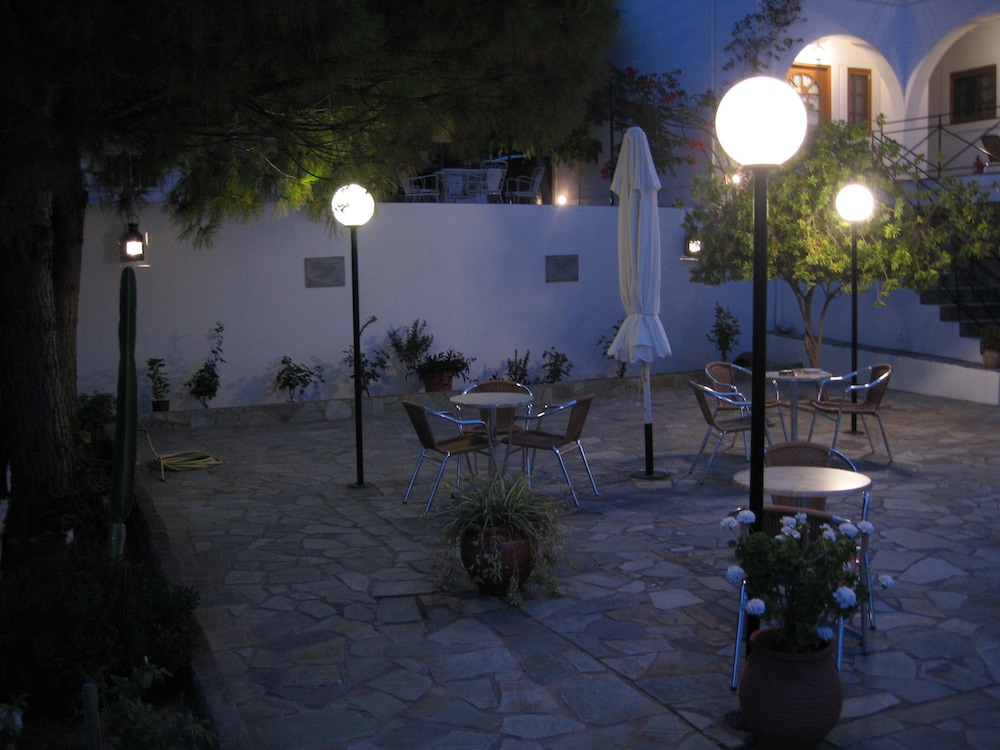 Travlos Studios — Restaurant & bars in Poros, Ionian Islands