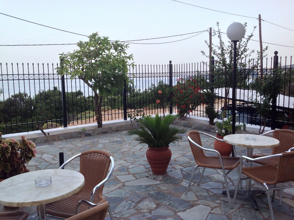 Travlos Studios — Restaurant & bars in Poros, Ionian Islands