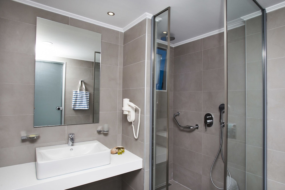 Lindos Portes Suites - Adults Only — Hotel rooms in Lindos, South Aegean