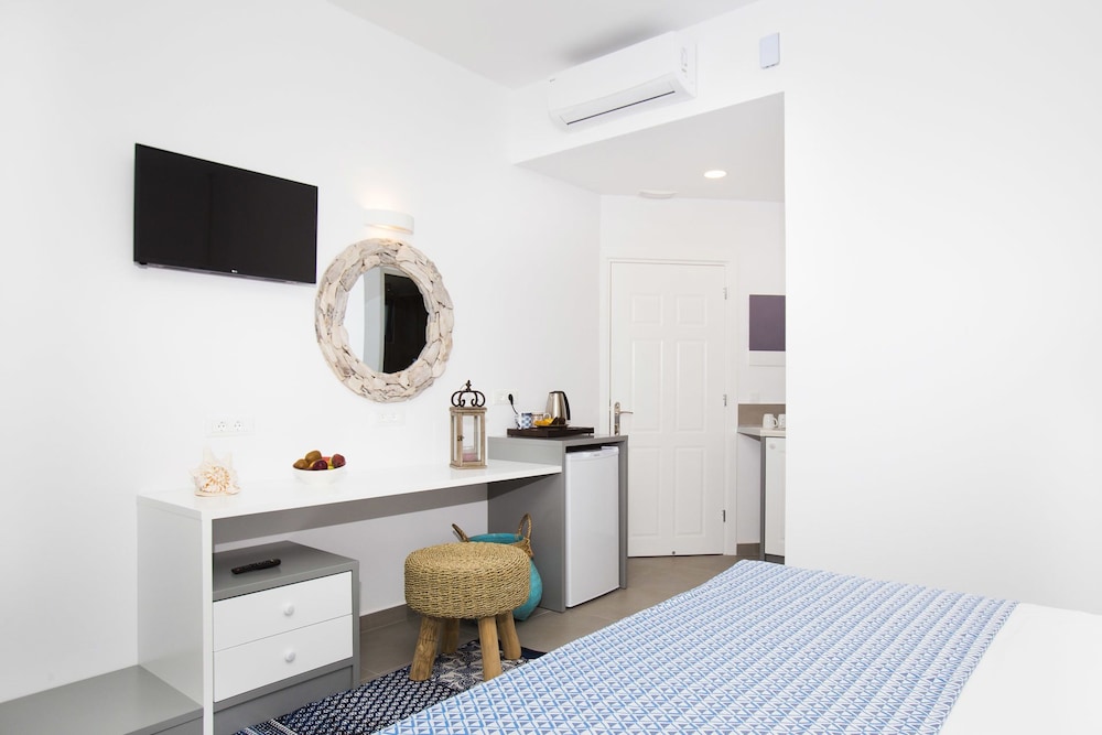 Lindos Portes Suites - Adults Only — Hotel rooms in Lindos, South Aegean