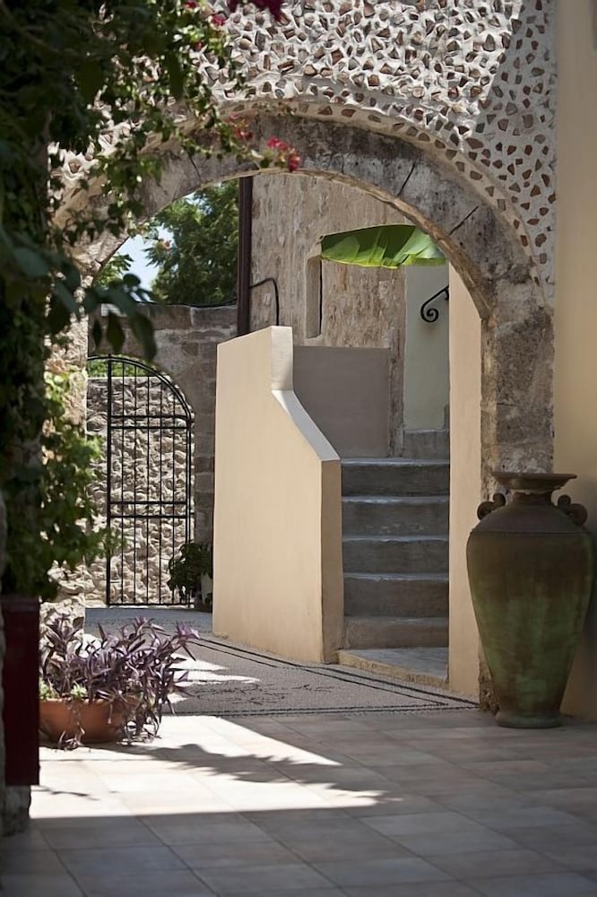 Spirit Of The Knights Boutique — Hotel building in Rhodes Town, South Aegean