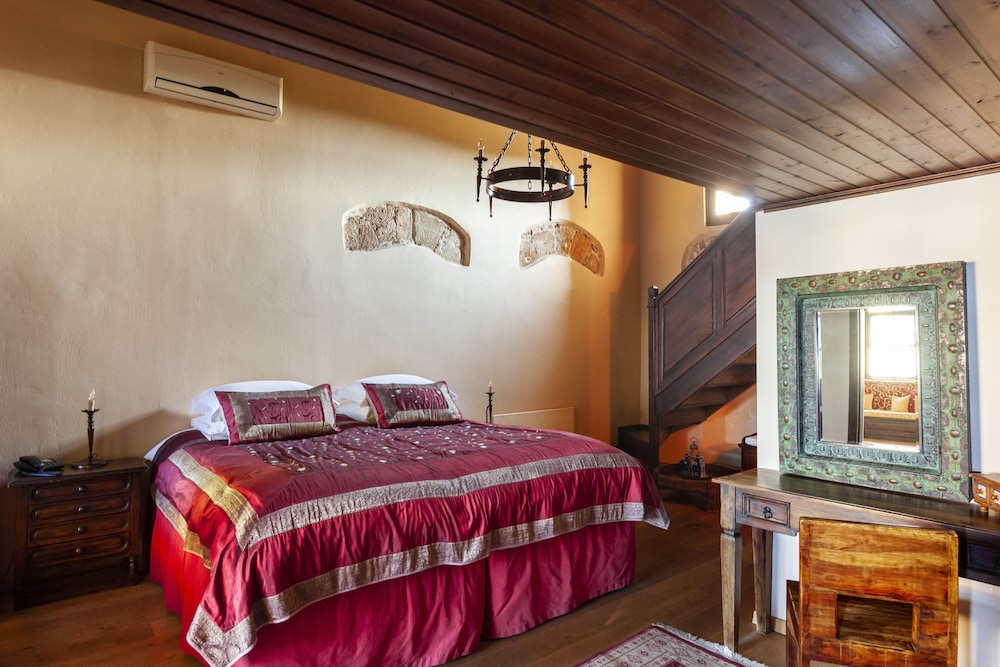 Spirit Of The Knights Boutique — Hotel rooms in Rhodes Town, South Aegean