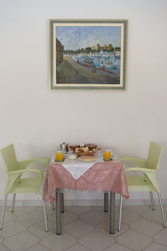 Trianta Hotel Apartments — Restaurant & bars in Ialyssos, South Aegean