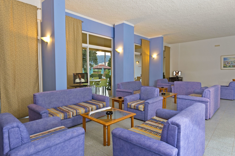 Trianta Hotel Apartments — Hotel building in Ialyssos, South Aegean