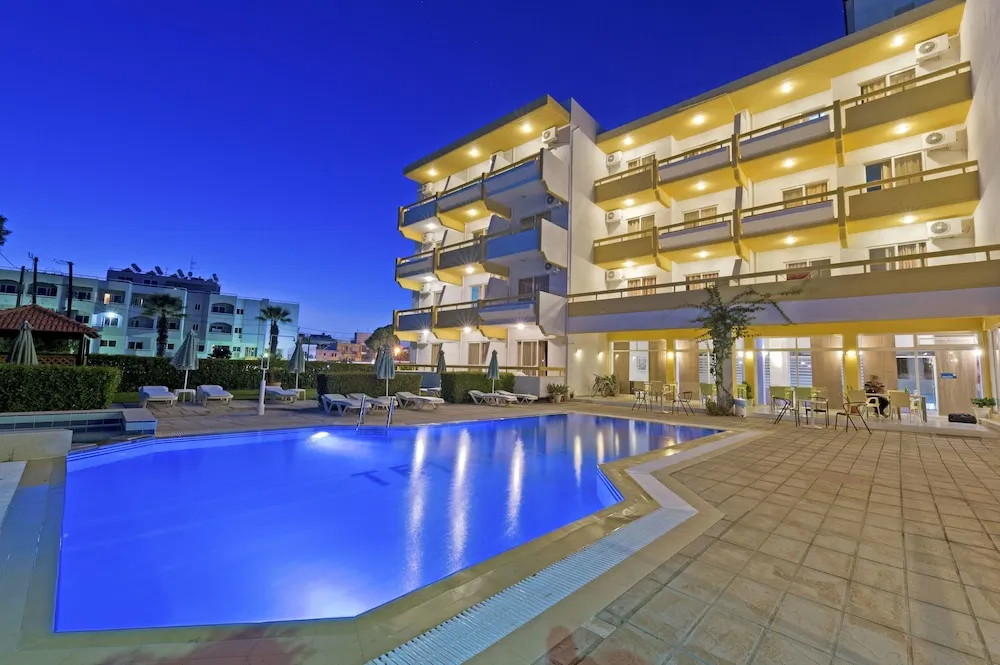 Trianta Hotel Apartments