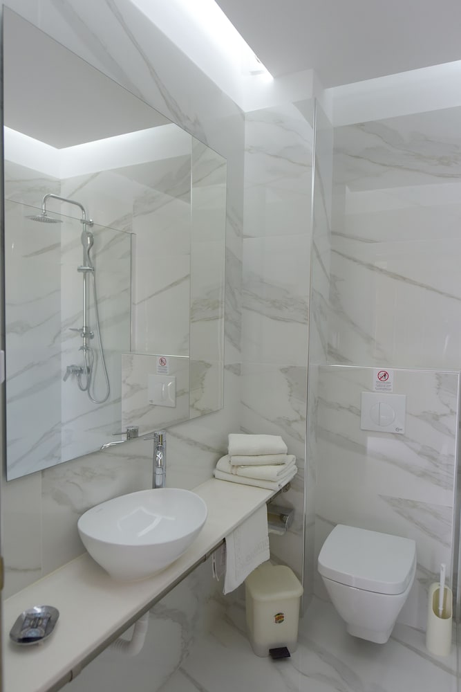 Trianta Hotel Apartments — Hotel rooms in Ialyssos, South Aegean