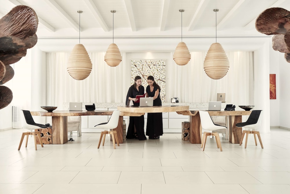 Myconian Villa Collection - Preferred Hotels & Resorts — Restaurant & bars in Elia, South Aegean