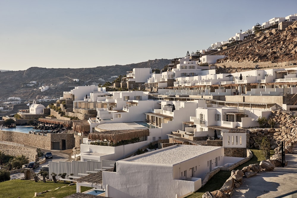 Myconian Villa Collection - Preferred Hotels & Resorts — Hotel building in Elia, South Aegean