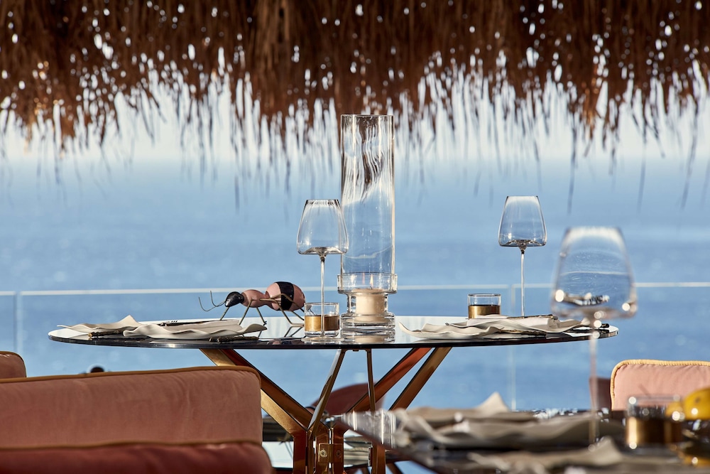 Myconian Villa Collection - Preferred Hotels & Resorts — Restaurant & bars in Elia, South Aegean