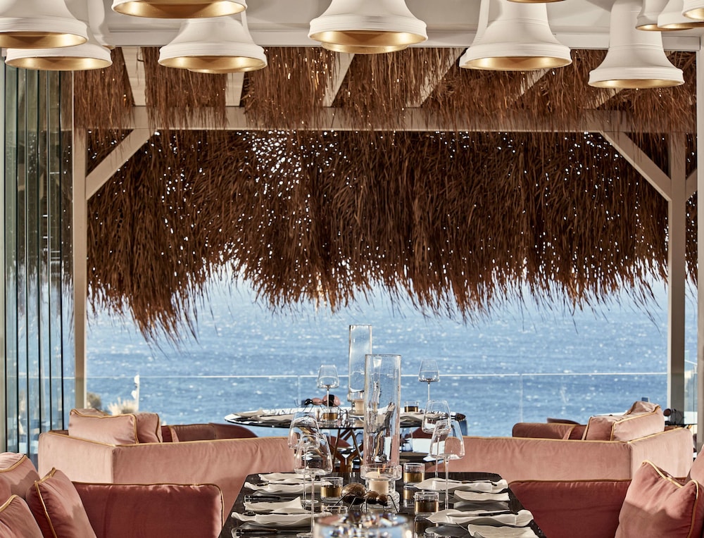 Myconian Villa Collection - Preferred Hotels & Resorts — Restaurant & bars in Elia, South Aegean