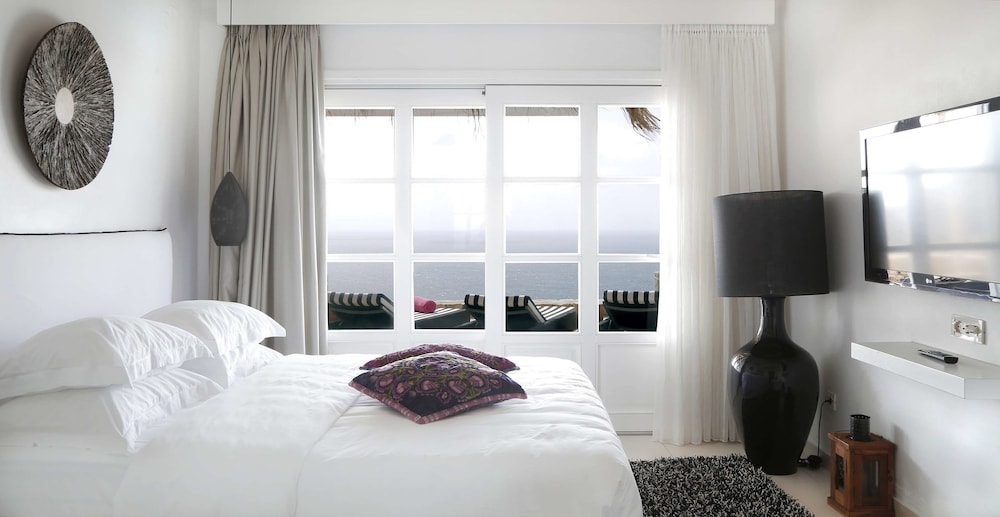 Myconian Villa Collection - Preferred Hotels & Resorts — Hotel rooms in Elia, South Aegean