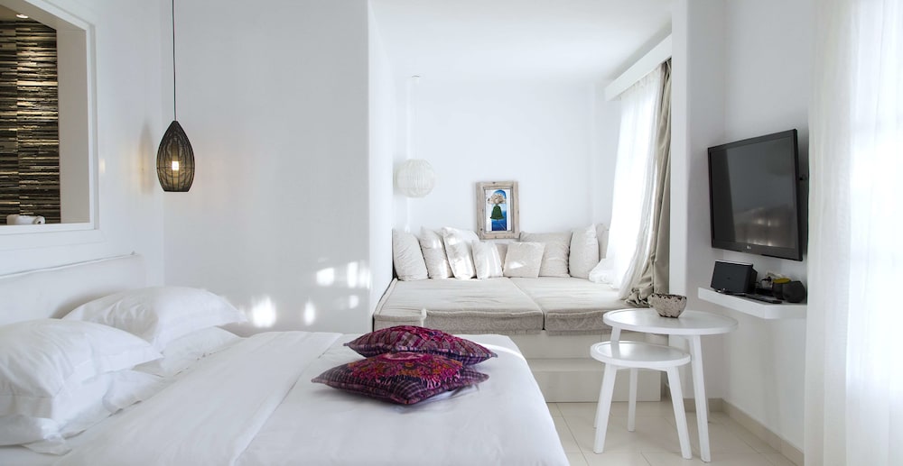 Myconian Villa Collection - Preferred Hotels & Resorts — Hotel rooms in Elia, South Aegean