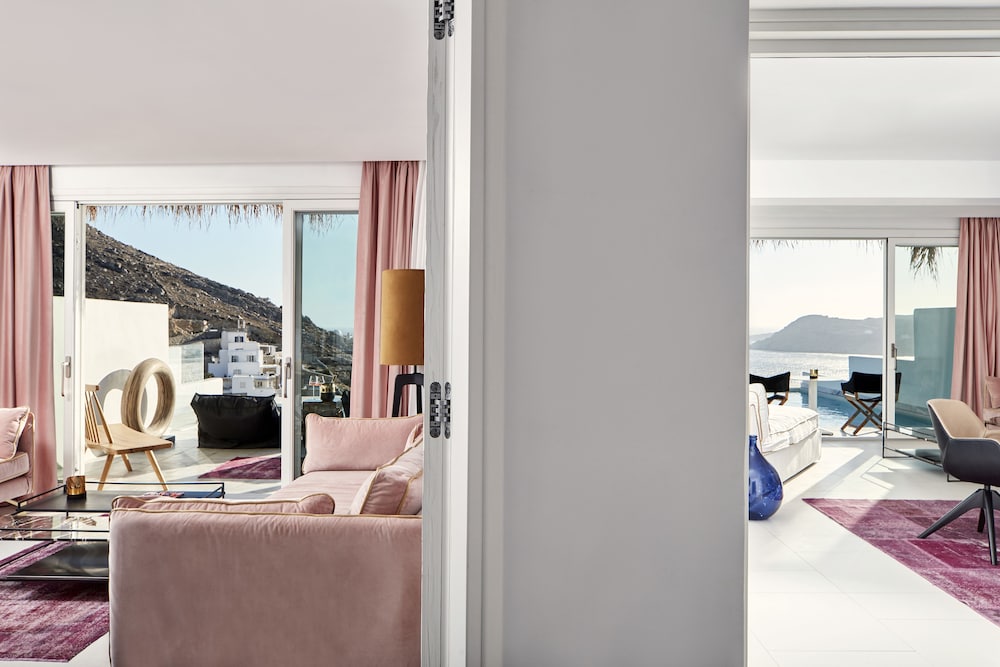 Myconian Villa Collection - Preferred Hotels & Resorts — Hotel rooms in Elia, South Aegean